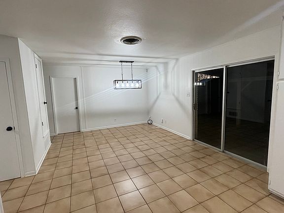 3rd image of 1313 Peterson Dr