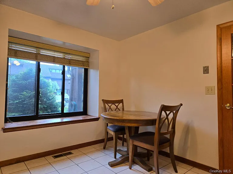 731 Panorama Dr — Photo 15