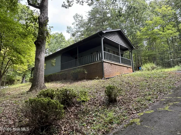 230 Sugar Loaf Road, Troy, NC 27371