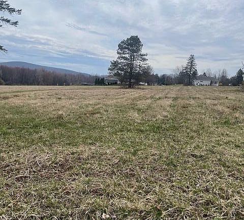 4th image of Fairview Rd