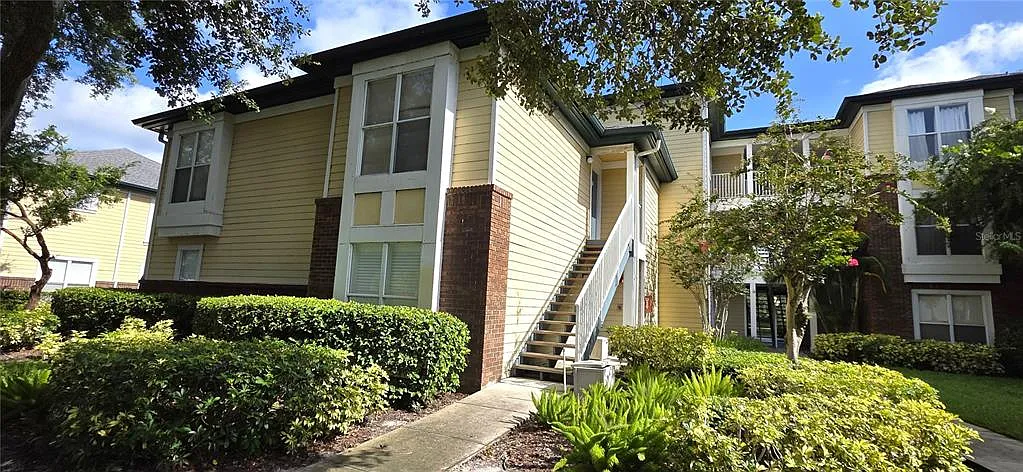 2 bed, 2.0 bath, 990 sqft, $1,700 — Photo 1