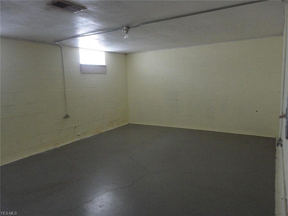 5th image of 5243 E 135th St
