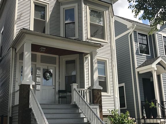 3rd image of 3441 N Seeley Ave #1