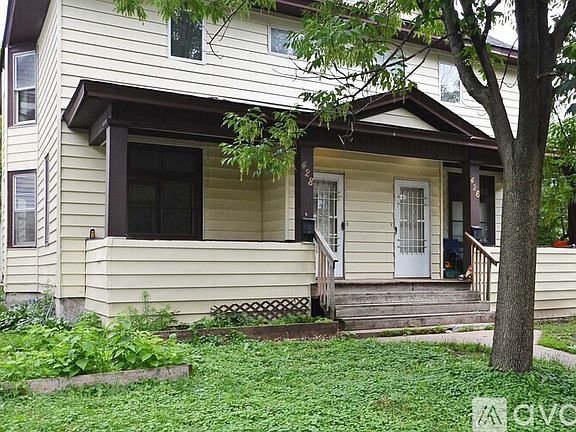 3rd image of 428 Wheeler St N #2