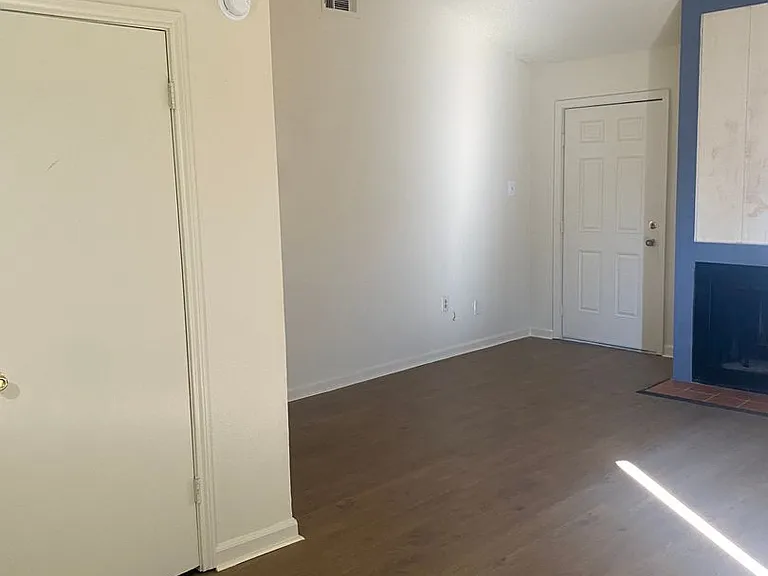 1346 Jade Ave — Photo 2
