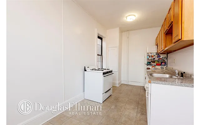 Rented by Douglas Elliman | media 8