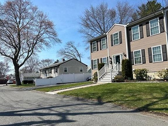 4th image of 15 Wolcott Rd