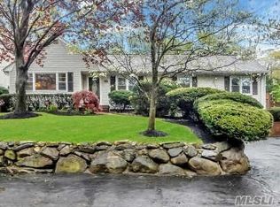 77 Hillwood Dr, Huntington Station, NY 11746