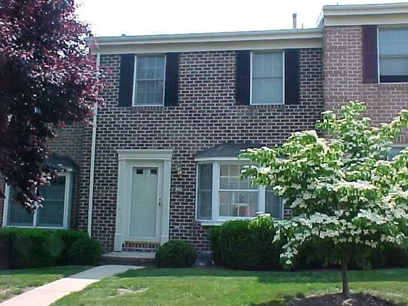 306 Chambers Rdg, York, PA 17402