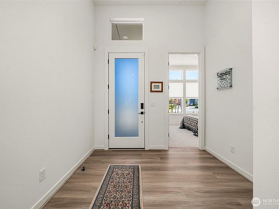 3rd image of 33393 Douglas Avenue SE