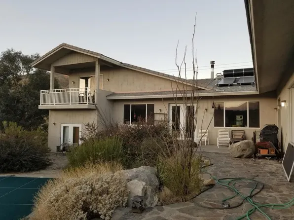 11616 Tecopa Dr, Morongo Valley, CA 92256