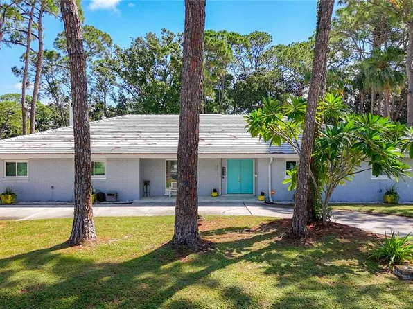 8693 15th St N, Saint Petersburg, FL 33702