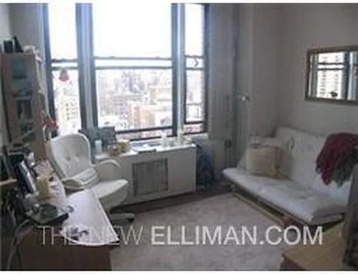 Rented by Douglas Elliman | media 29