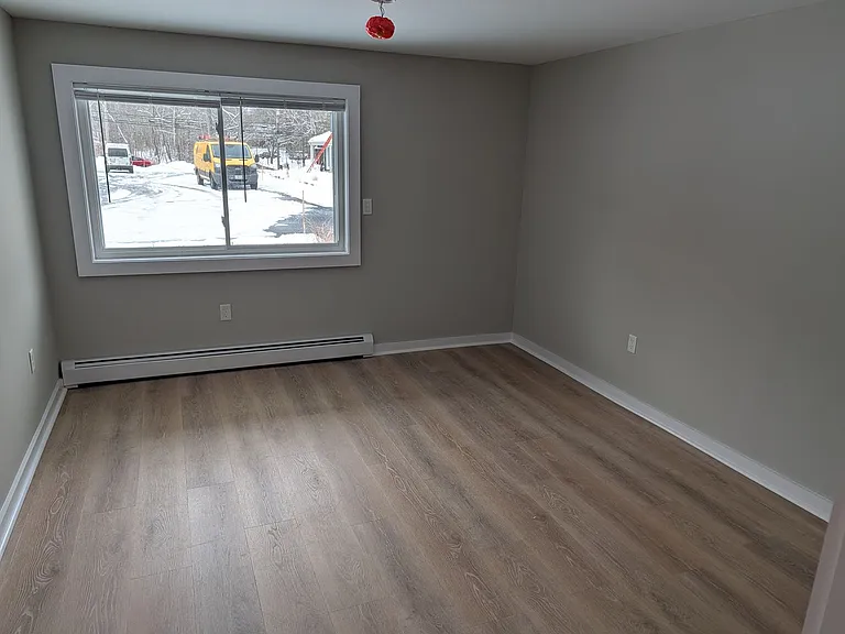 242 Commercial St — Photo 38