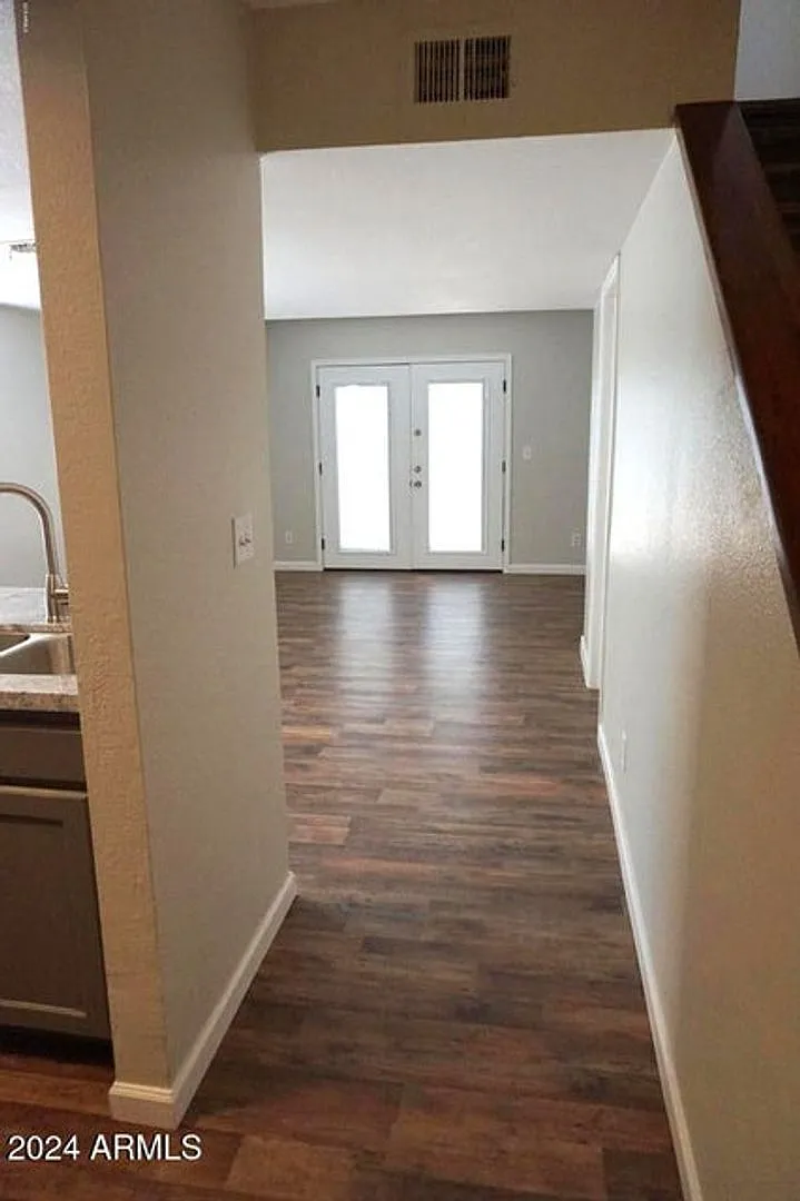 Nice 2 bedroom townhouse! — Photo 3