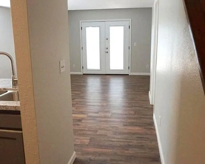 12245 N 21st Ave #1 — Photo 3