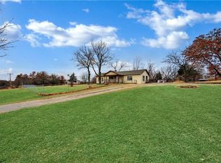 10205 N Rock Circle Dr, Edmond, OK 73034