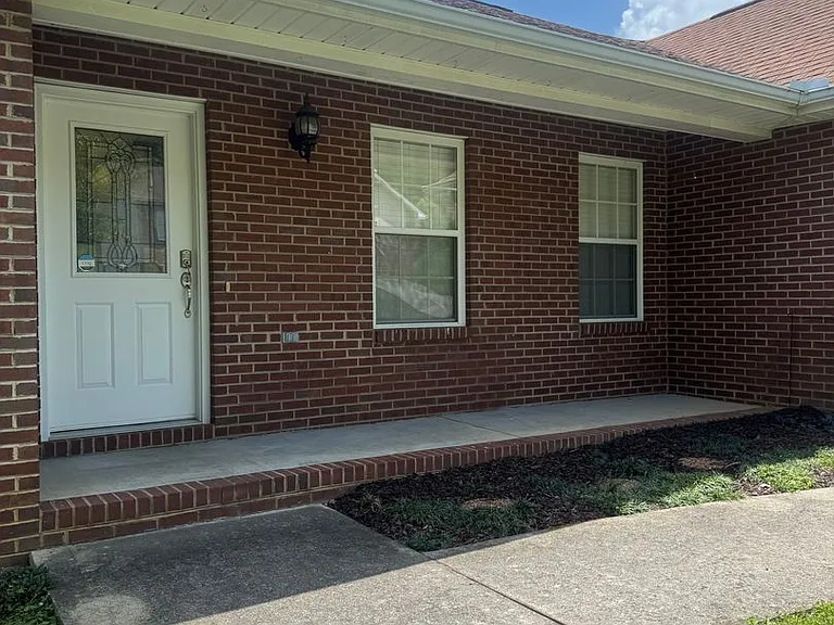 2032 Bill Hicks Dr — Photo 2