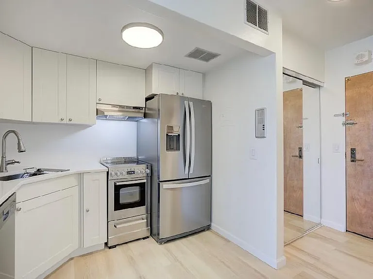 555 E William St #16G — Photo 16