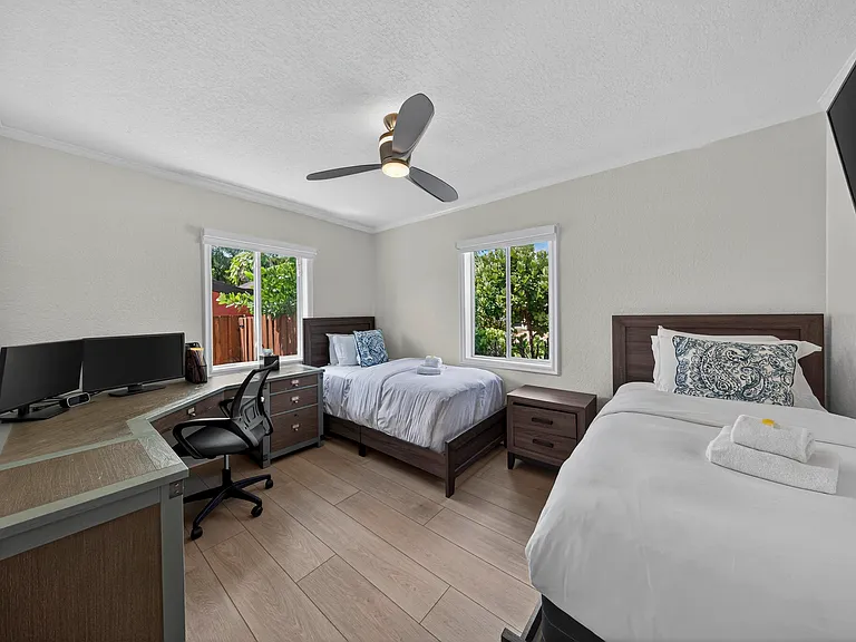 510 NE 8th Ave — Photo 36