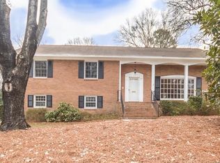 6627 Lancer Dr, Charlotte, NC 28226