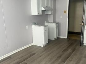 1055 Main Ave, Clifton, NJ