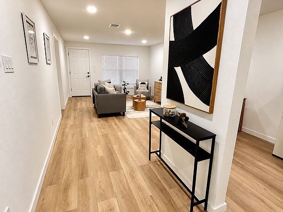 2nd image of 5057 Ridglea Ln APT 1107