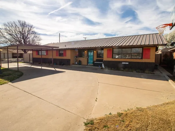 1400 Cherry Blossom Dr, Littlefield, TX 79339