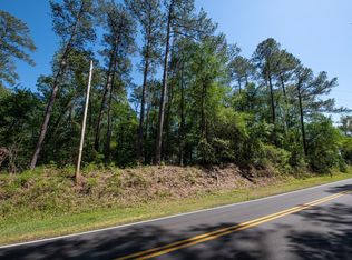 1 Yarborough Rd, Hope Mills, NC 28348