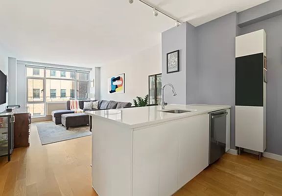 2nd image of 189 Schermerhorn St APT 12E