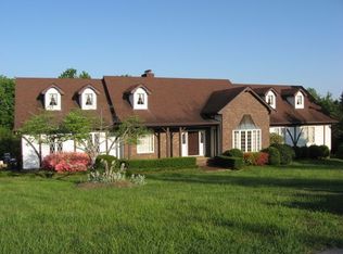 316 S Mission Ridge Dr, Rossville, GA 30741