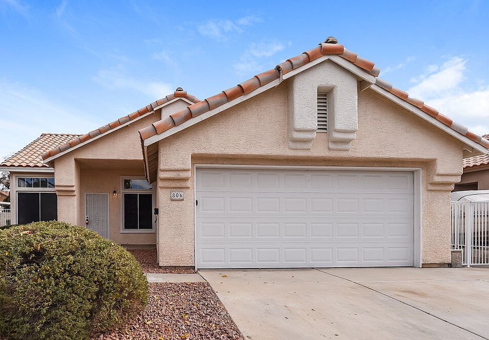 1st image of 806 Zinnia Cir