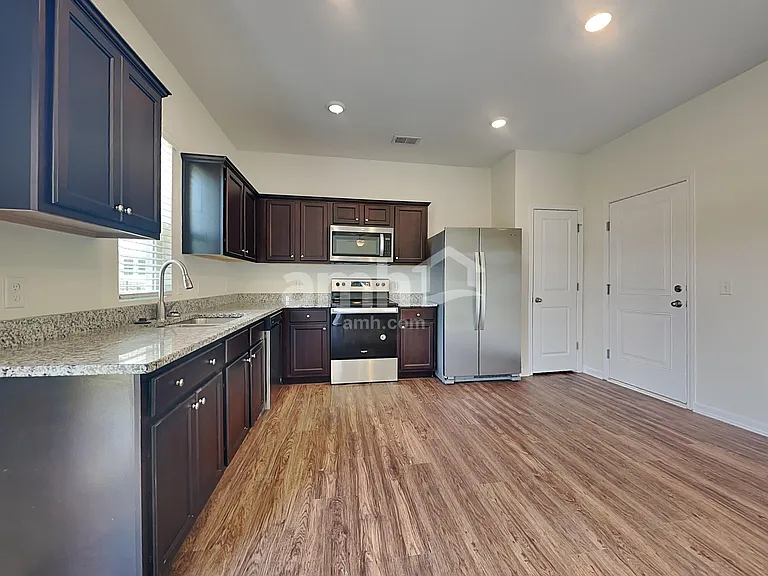 167 Orion Way — Photo 4