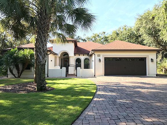 2nd image of 101 Whispering Oaks Cir