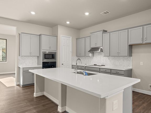 Cedar Pointe - Dominion Interior Image 2