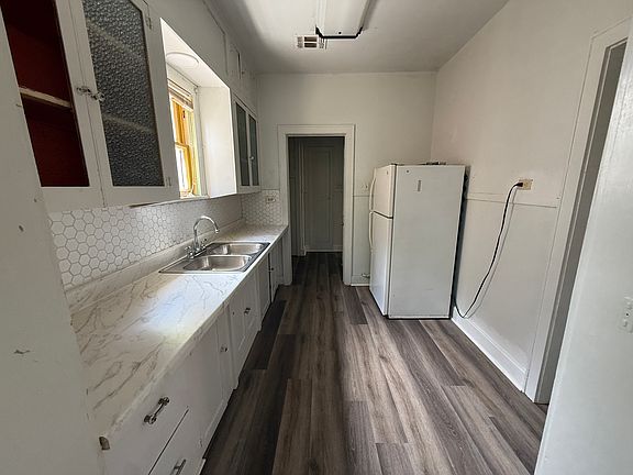 3rd image of 1626 McKinley Ave