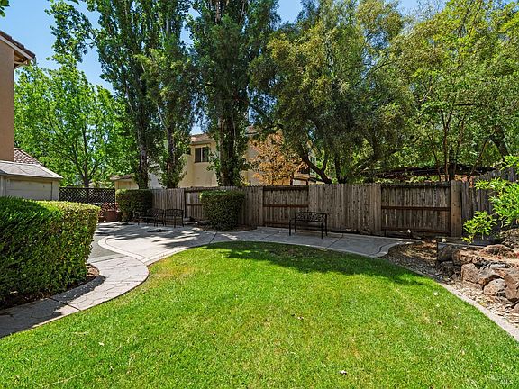 5th image of 3817 Rollingwood Drive