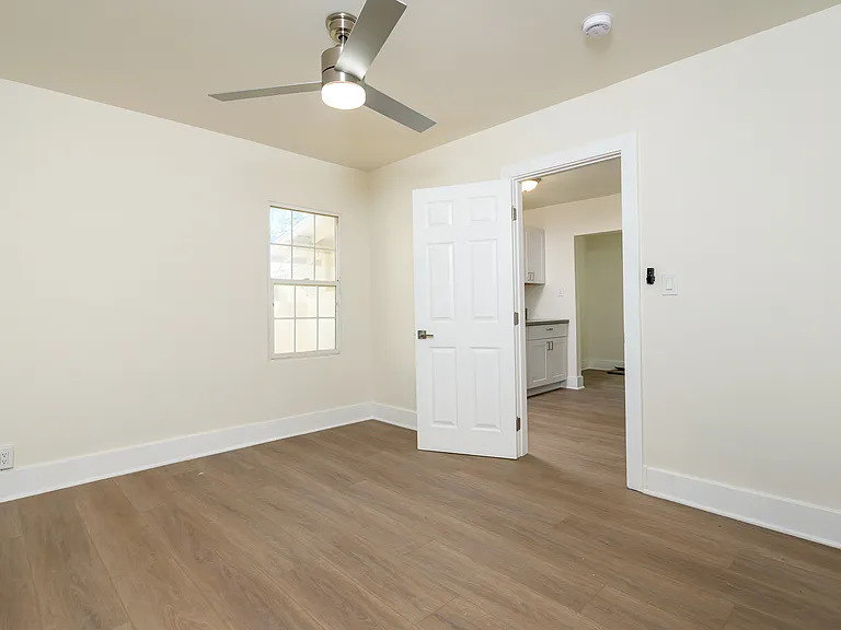 12652 Bradley Ave — Photo 10