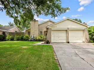12607 Drifting Winds Dr, Houston, TX 77044