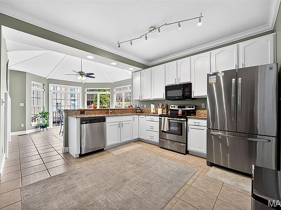 3rd image of 2404 Golden Bear Way Unit 715B