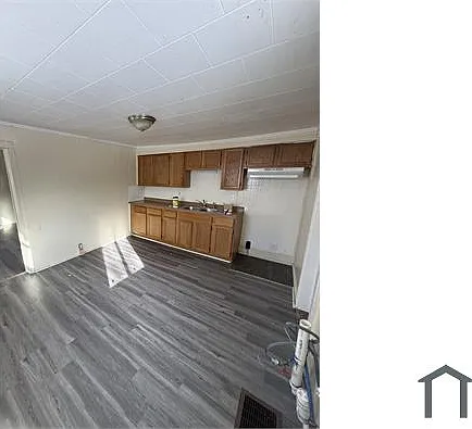 93 Campbell St — Photo 6