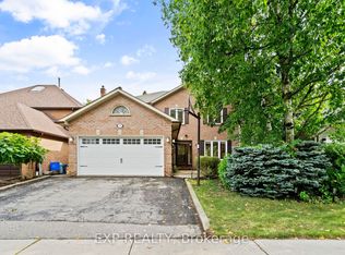 17 Gordon Rowe Cres, Richmond Hill, ON L4C8S3