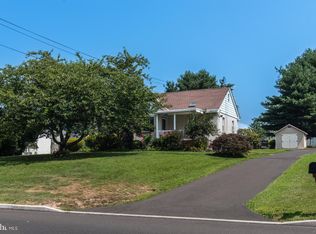 1395 Jolly Rd, Blue Bell, PA 19422