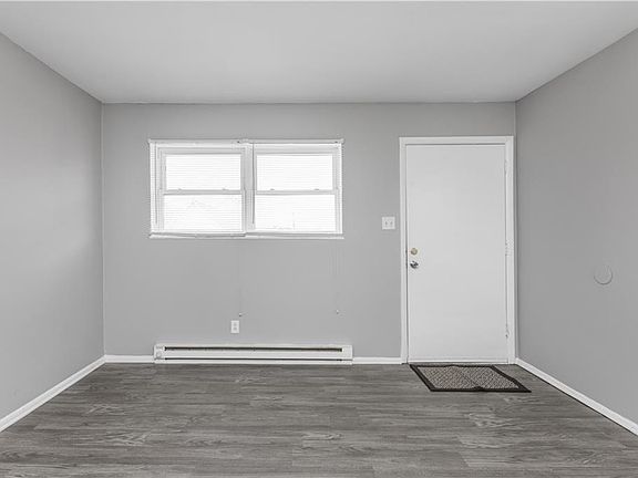 5th image of 821/823 E Iowa St