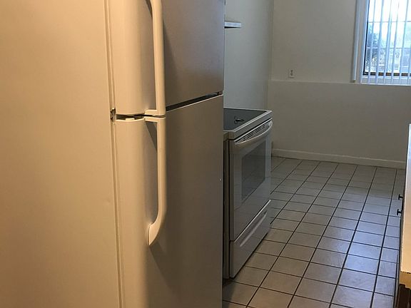 3rd image of 35 Bissell St APT 1A
