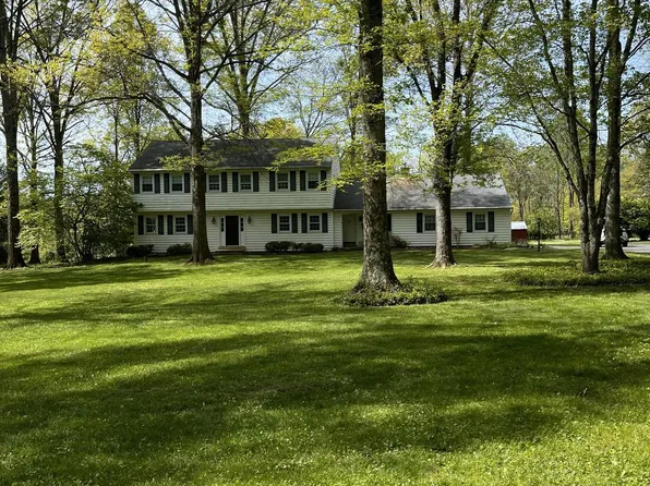 4506 Bergstrom Rd, Doylestown, PA 18902