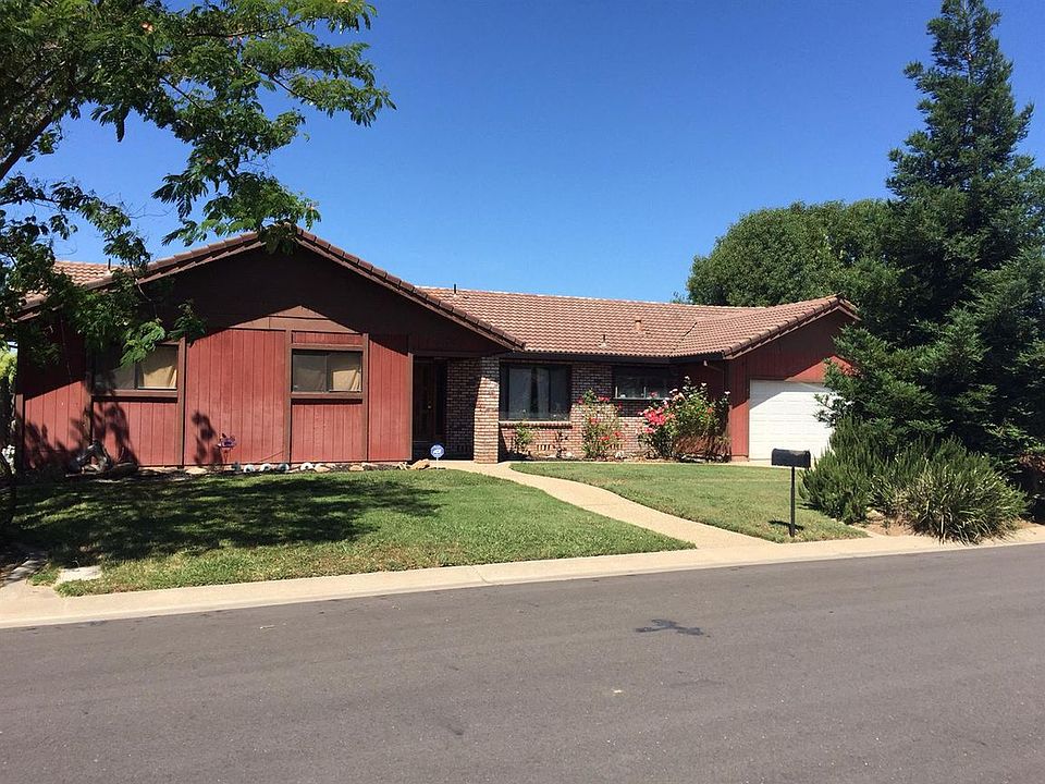 2nd image of 406 Rose Ln