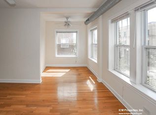 3529 N Broadway St #3WCC, Chicago, IL 60657