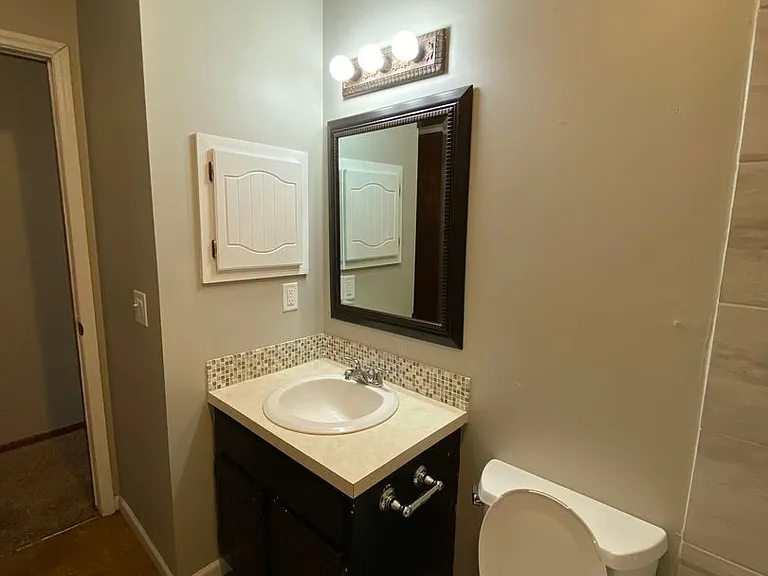 8803 S 143rd St — Photo 7