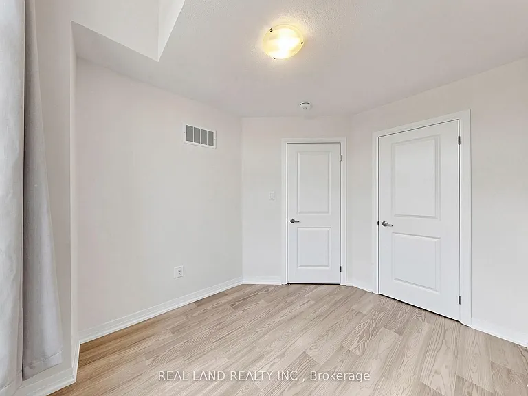 24 Sissons Way — Photo 33